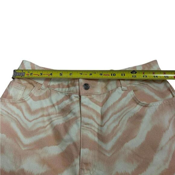 ASOS DESIGN l NWT Straight Leg Abstract Jeans Size 12 - Picture 4 of 11